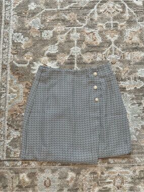 High-Waist Tweed Mini Skirt with Button Detail - Gray